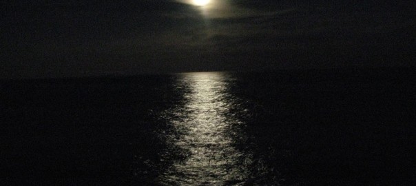 Full moon, Lake Superior, Lusten, MN